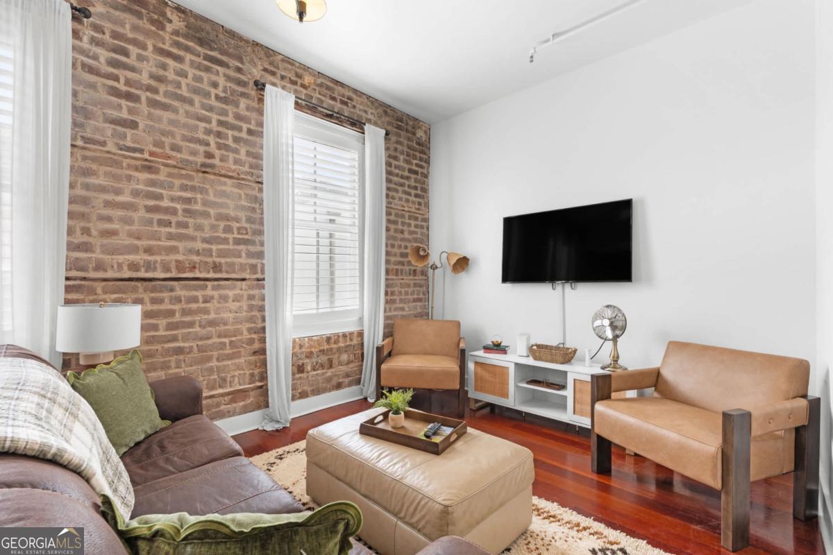 310 W Broughton Street # 2013 Property Photo 4