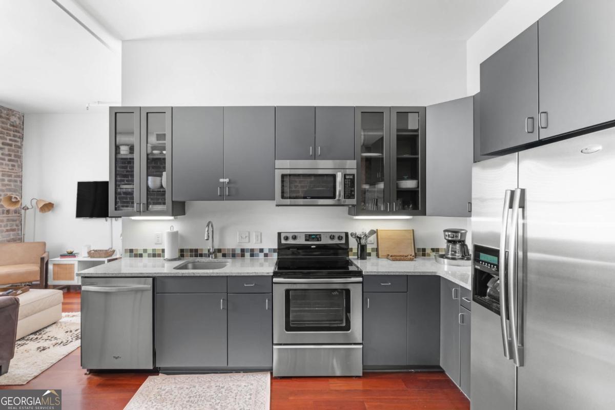 310 W Broughton Street # 2013 Property Photo 7