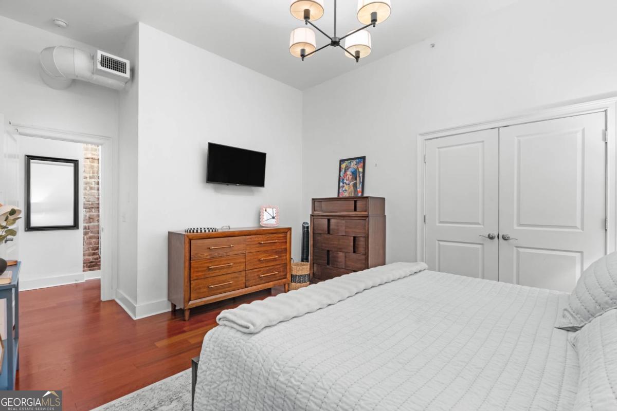 310 W Broughton Street # 2013 Property Photo 10
