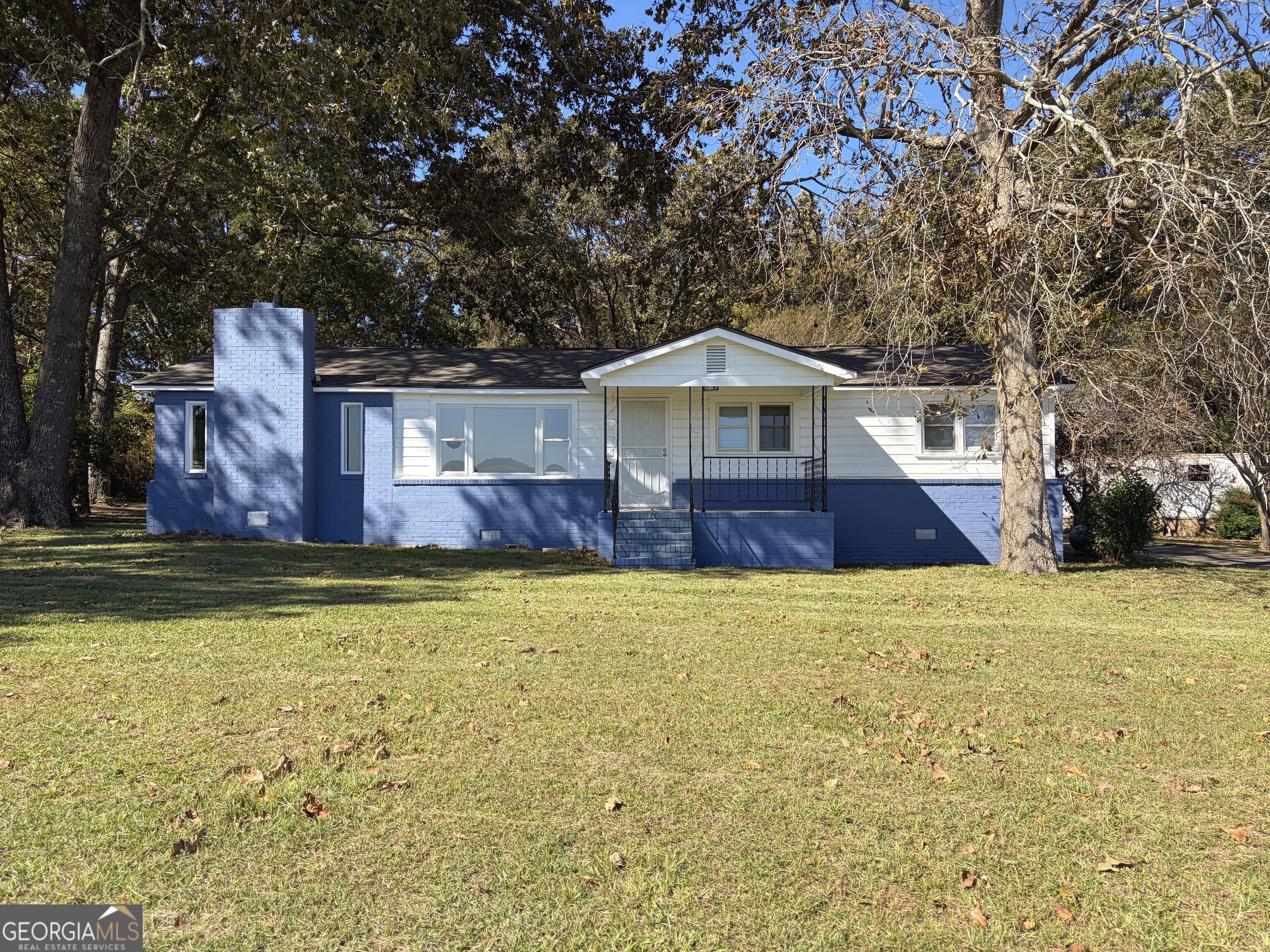 2263 N Hospital Road Property Photo 1
