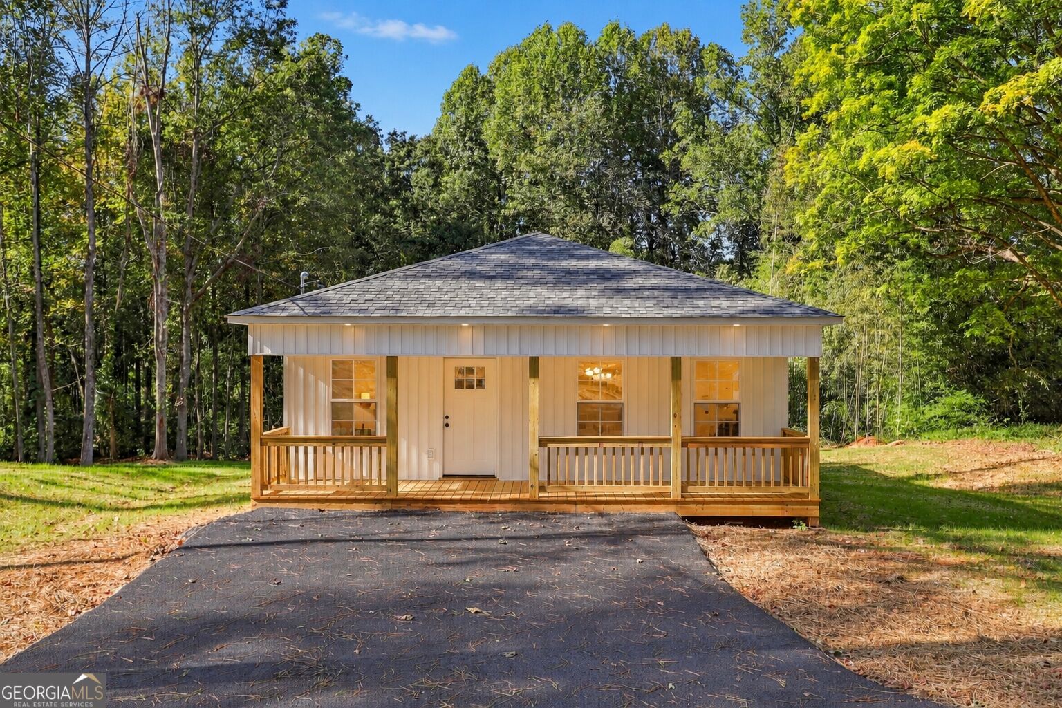 420 Parkway Drive Property Photo 1