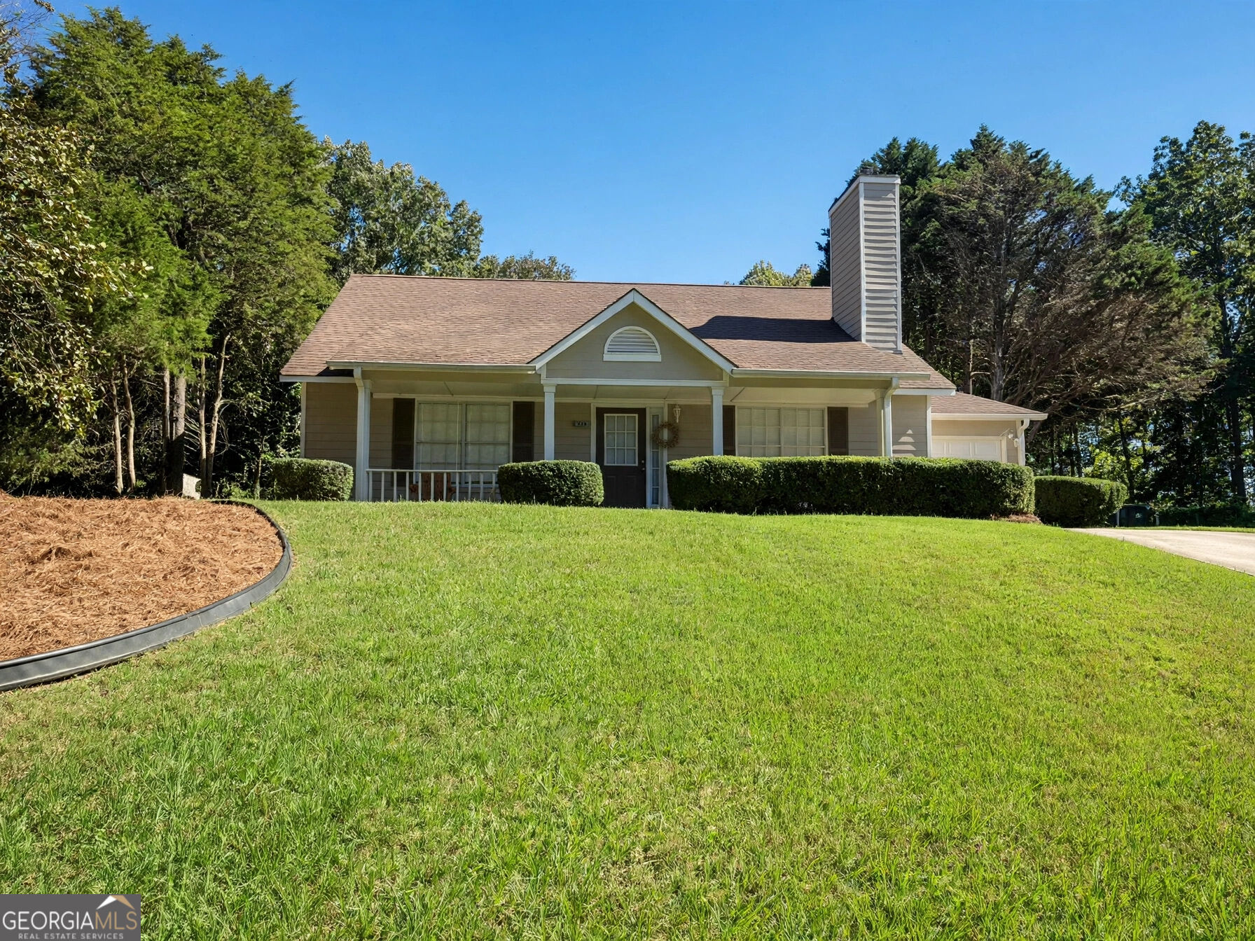 1500 Chelsea Downs Drive NE Property Photo 1