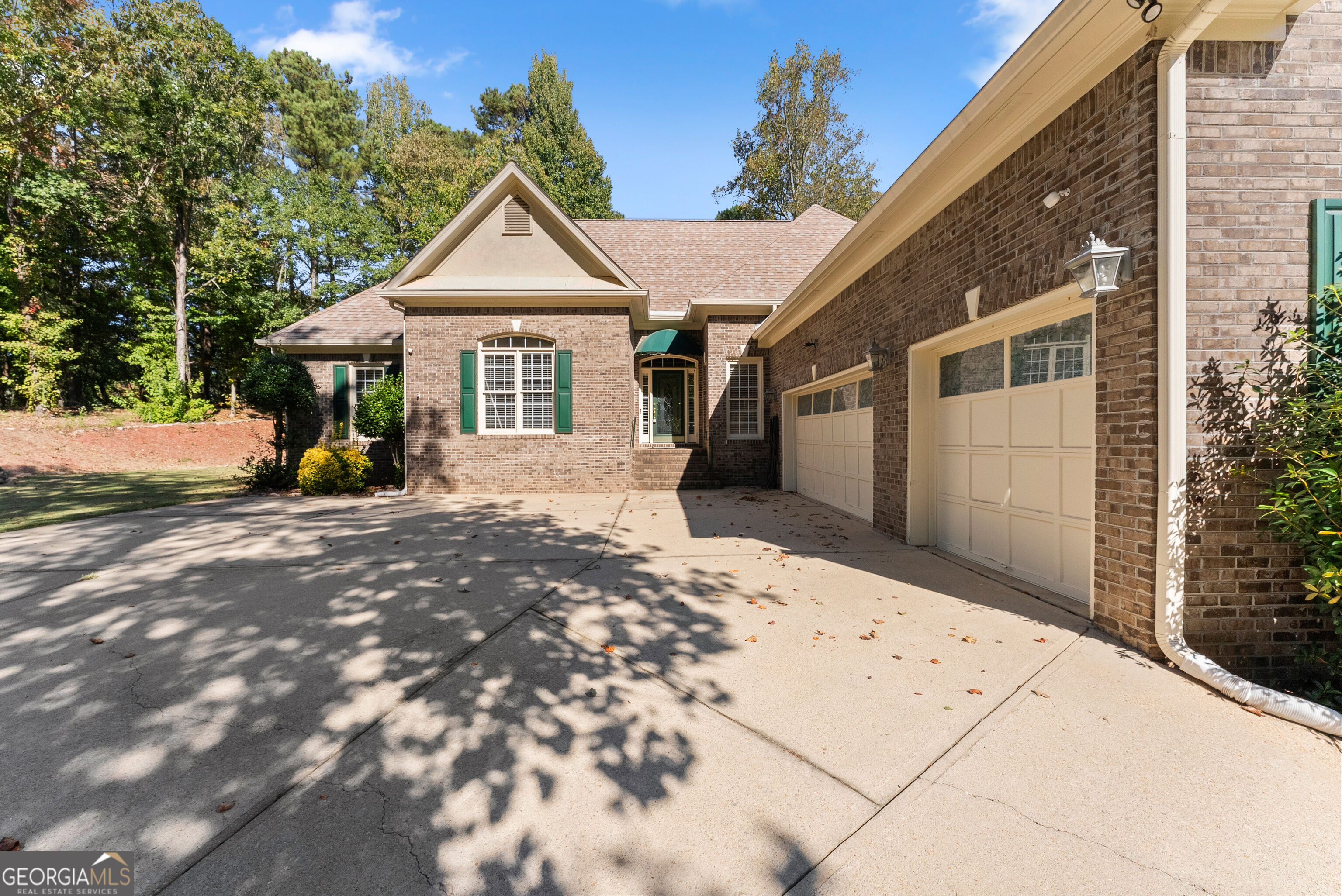 4638 Barrington Green Property Photo 1