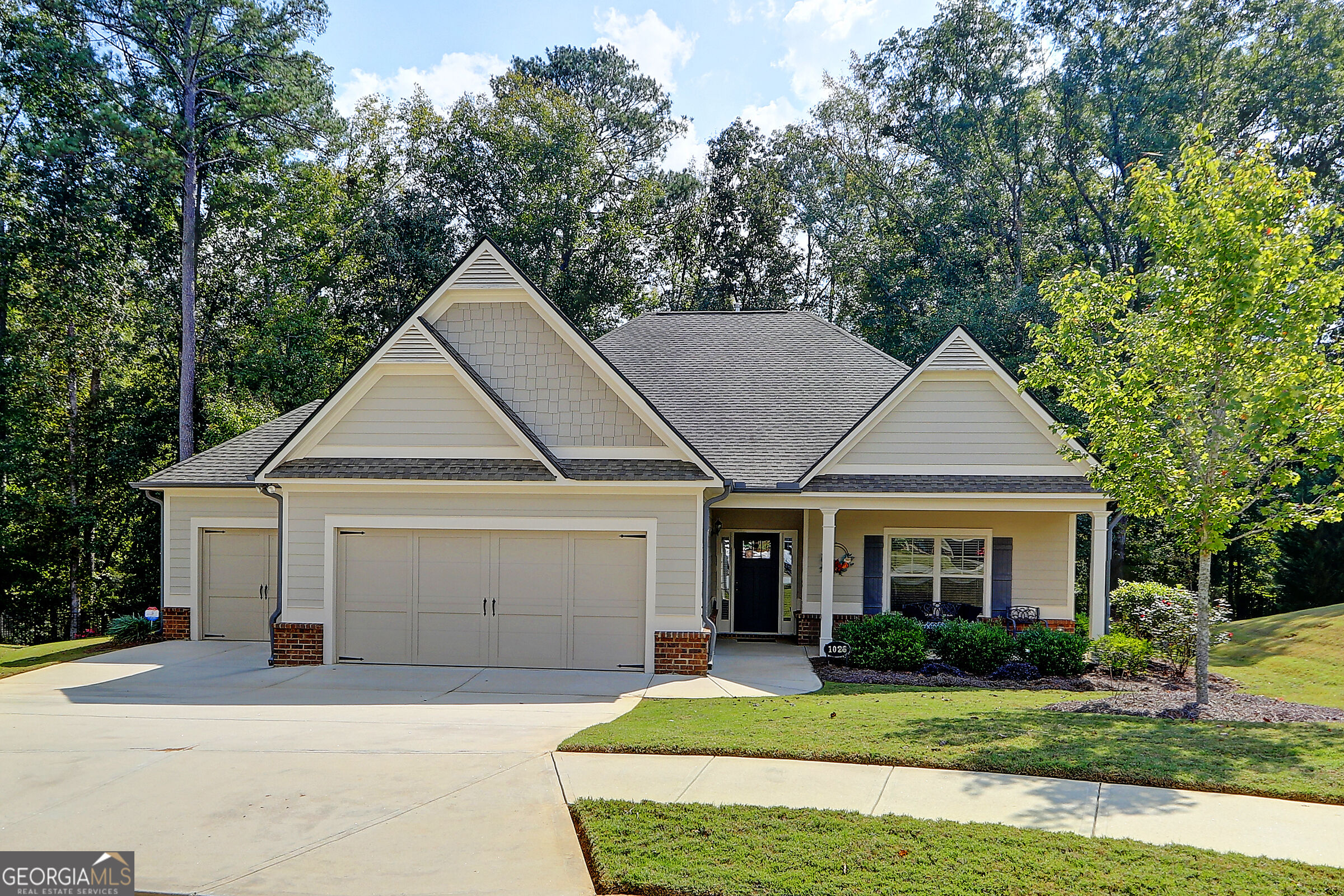 1026 High Shoal Drive Property Photo 1