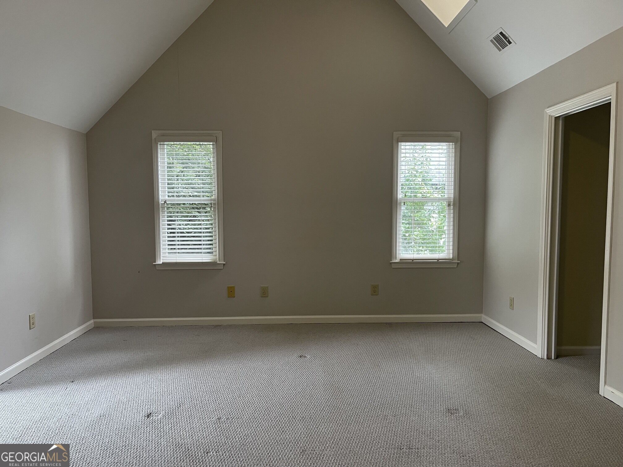 2917 Bankshill Row Property Photo 12