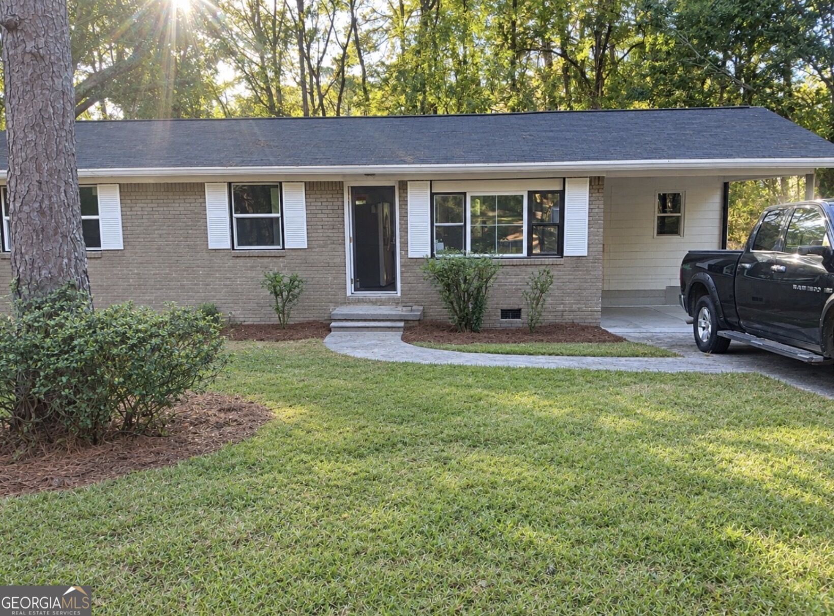 3533 Garfield Way Se Property Photo 1