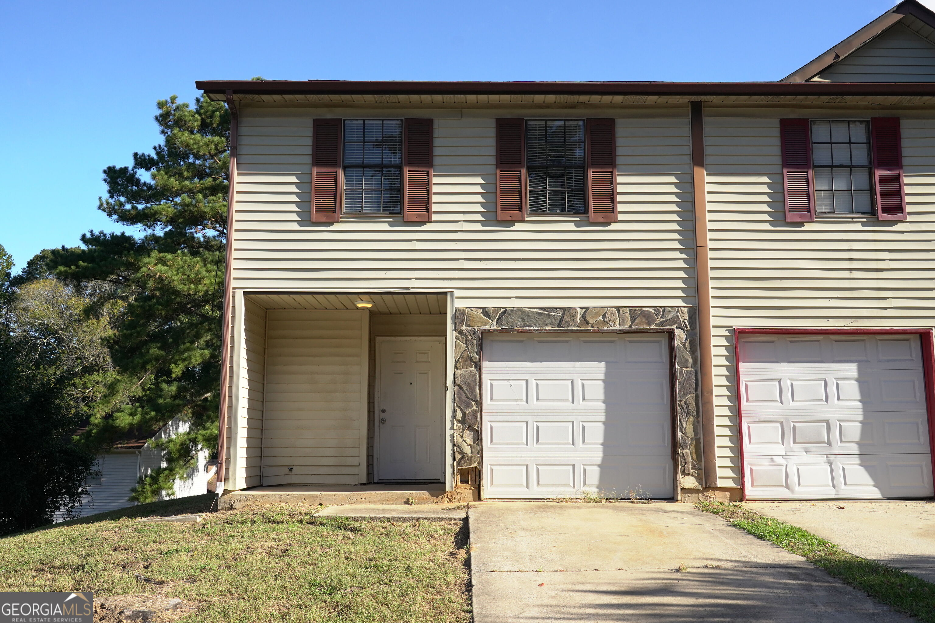 2301 Pine Tree Trail Property Photo 1