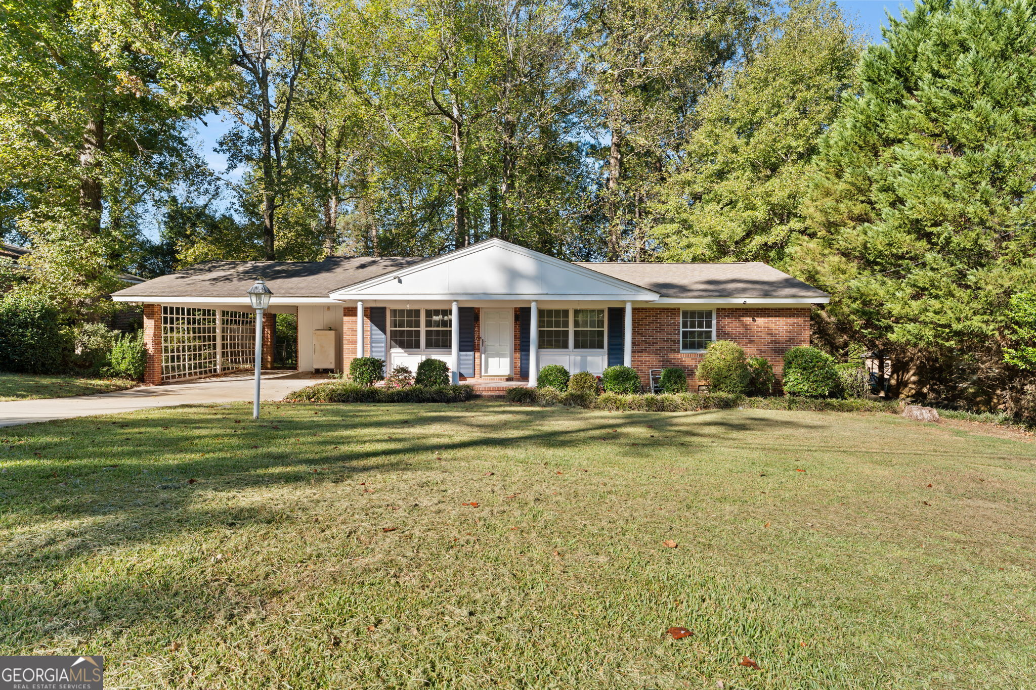 4051 Meadowbrook Drive Property Photo 2
