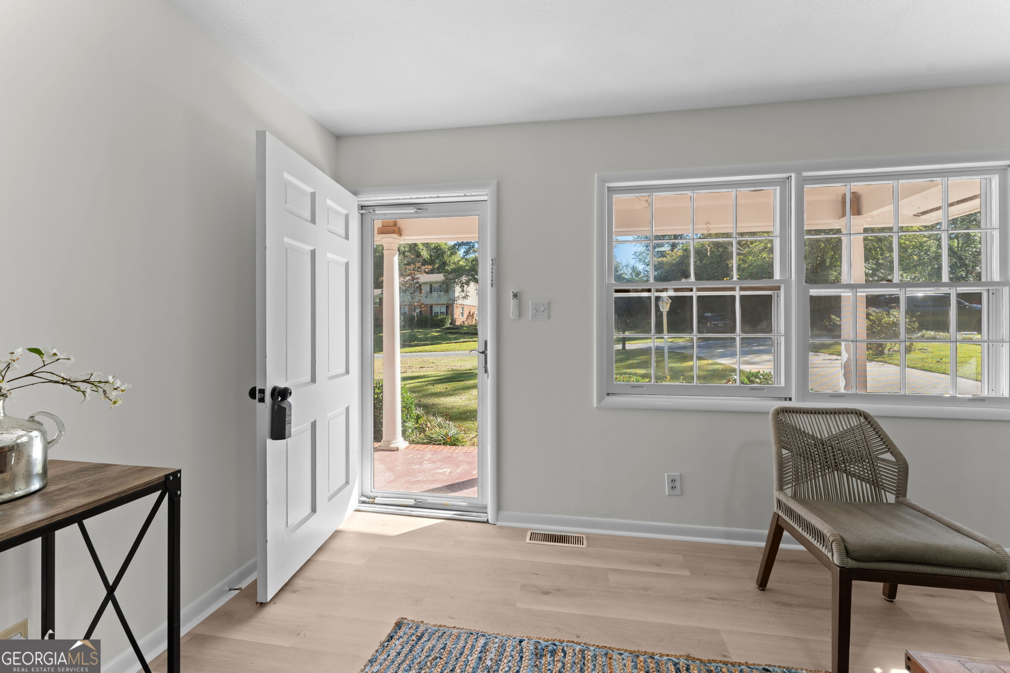 4051 Meadowbrook Drive Property Photo 5