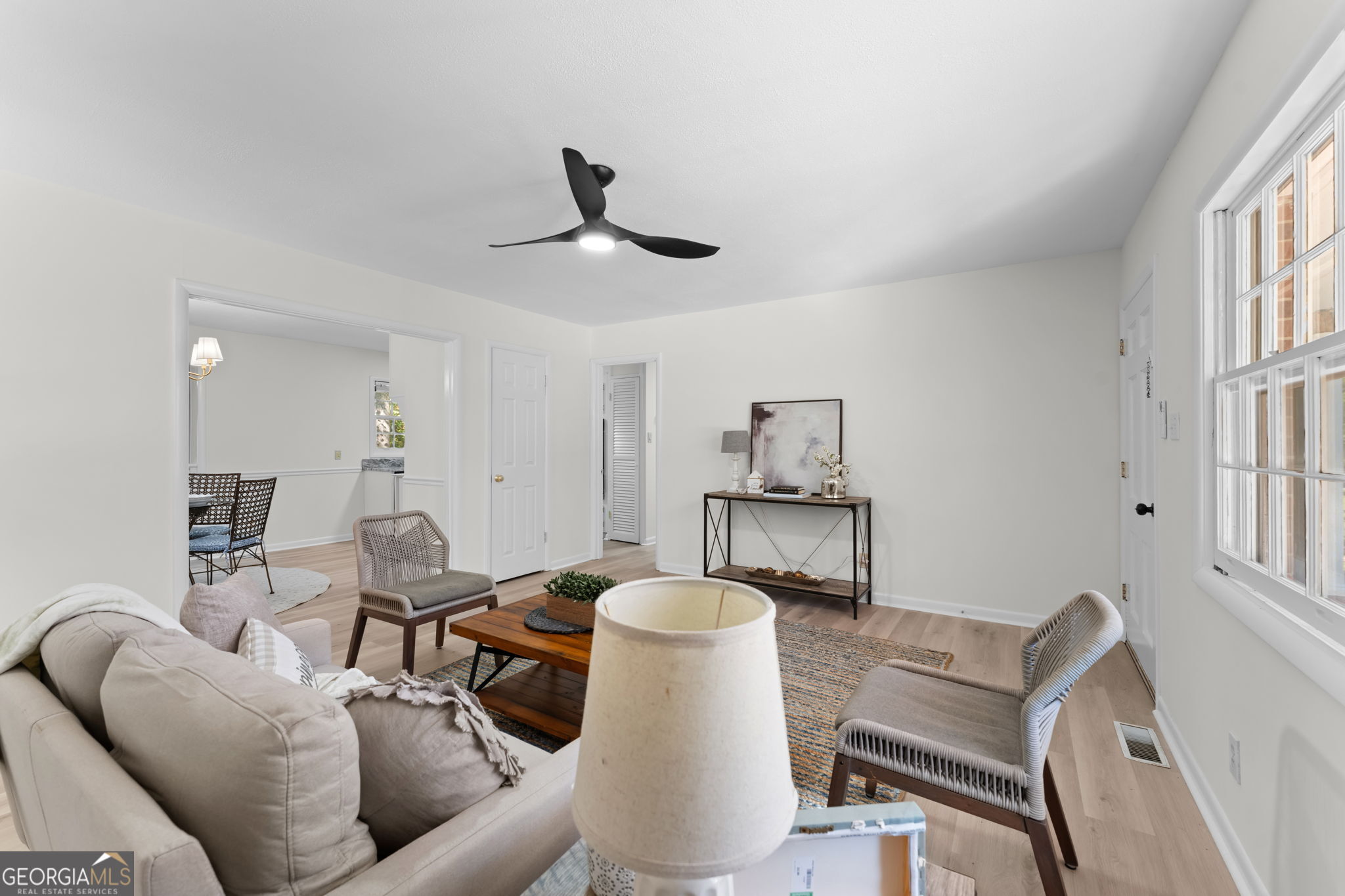 4051 Meadowbrook Drive Property Photo 10