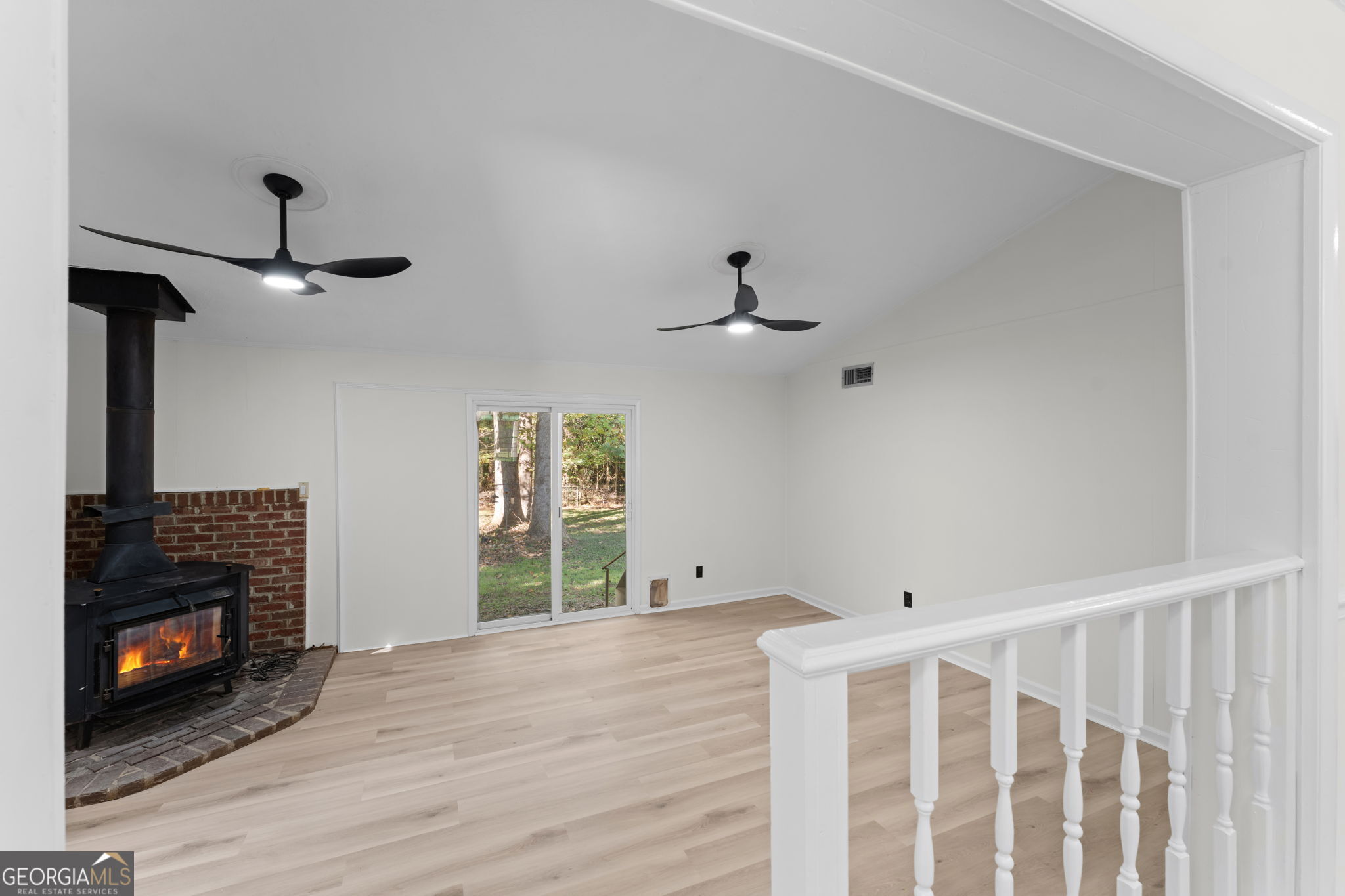 4051 Meadowbrook Drive Property Photo 18