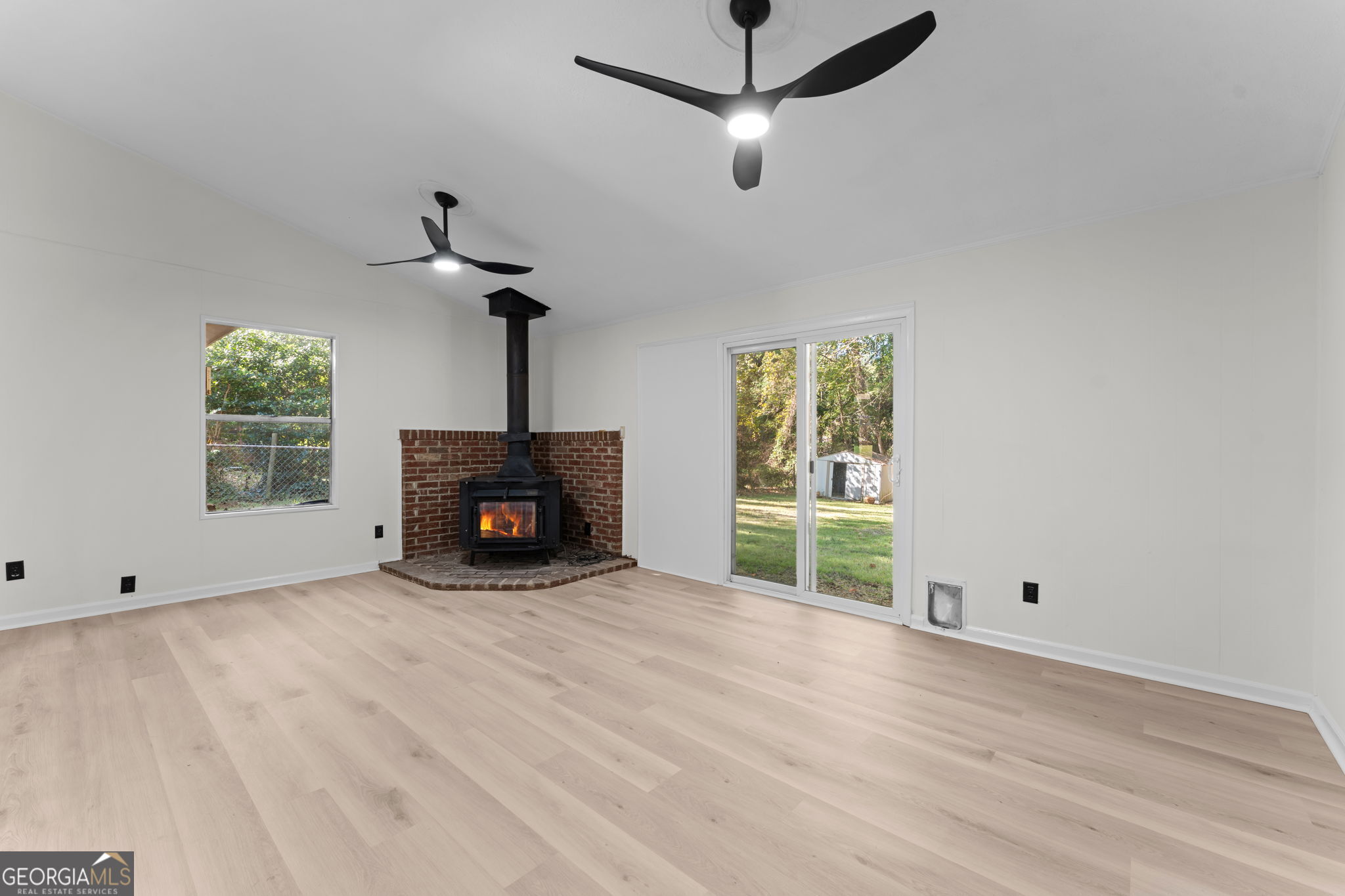 4051 Meadowbrook Drive Property Photo 21