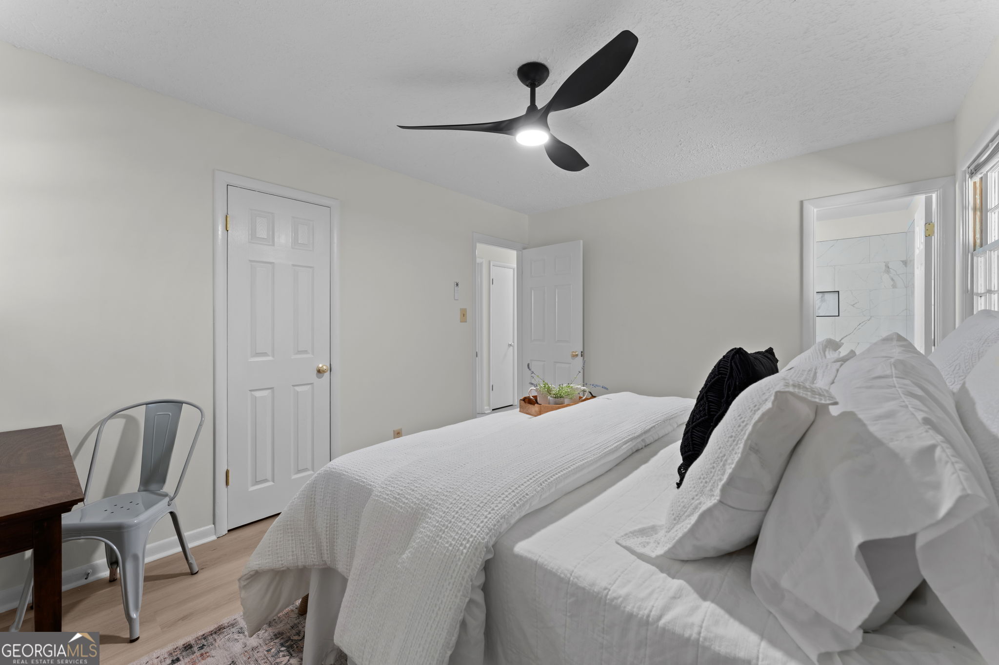 4051 Meadowbrook Drive Property Photo 24