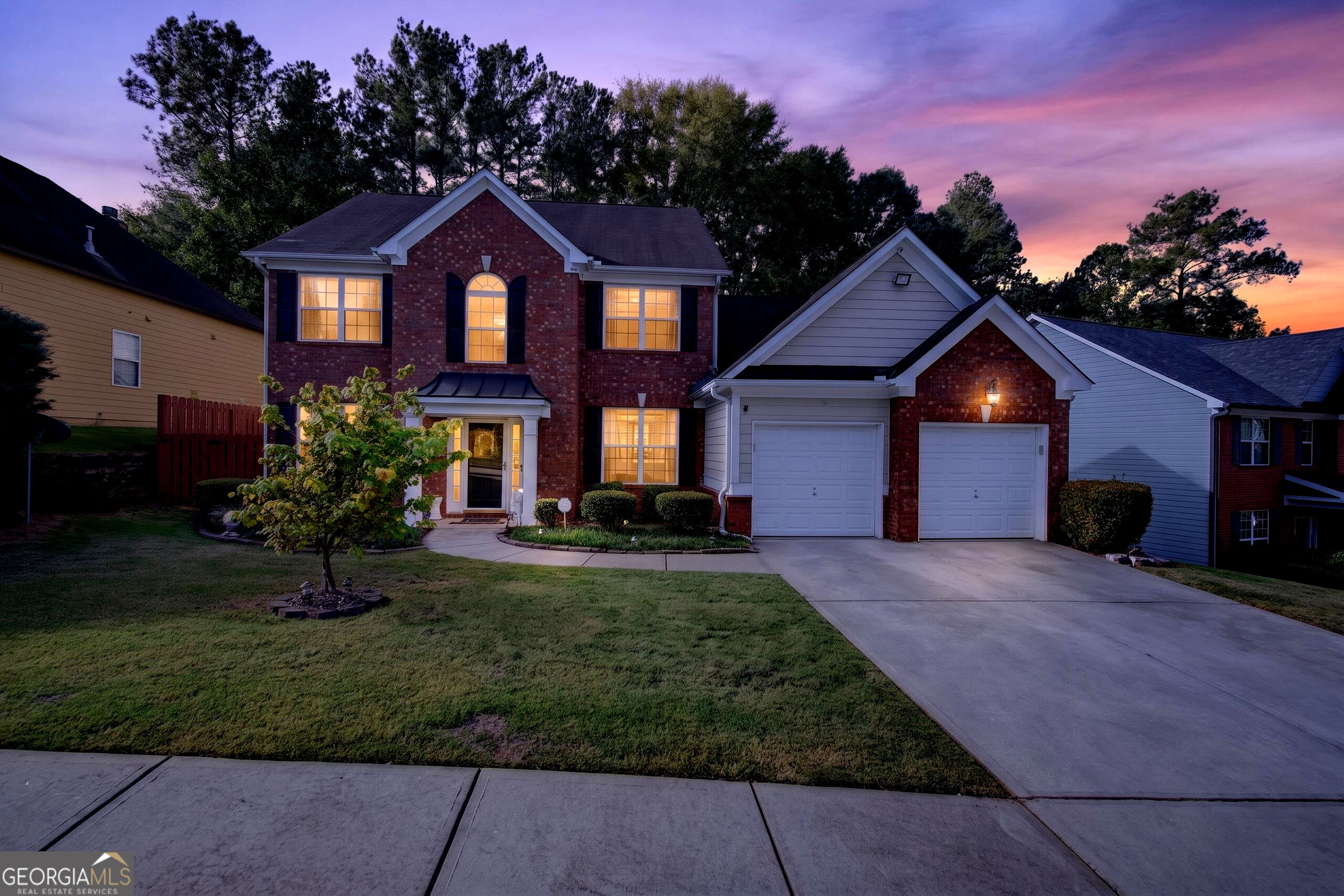 4448 Yosemite Park Way Property Photo 1