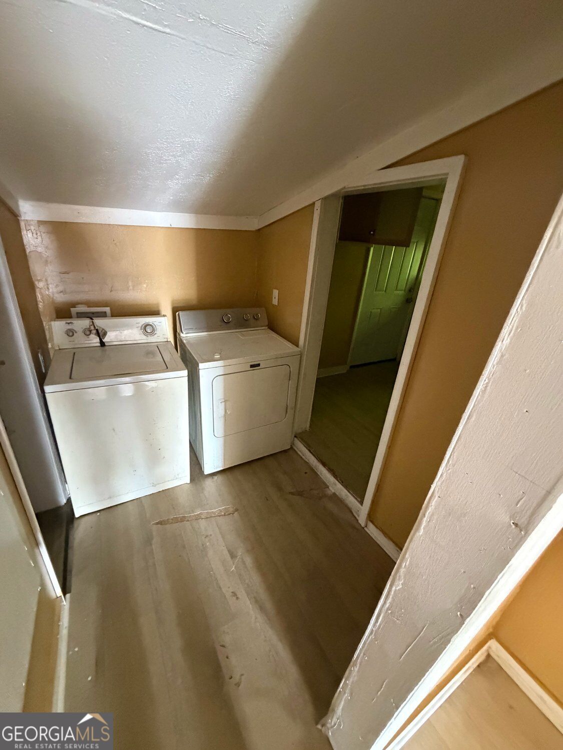 301 Johnson Street Property Photo 8