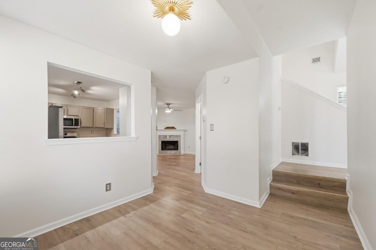 5599 Tunbridge Wells Road Property Photo 6