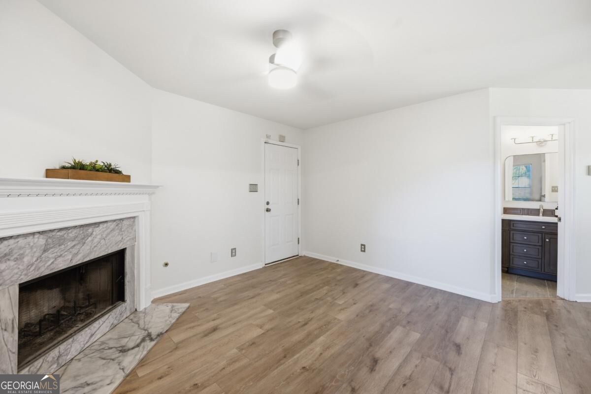 5599 Tunbridge Wells Road Property Photo 13