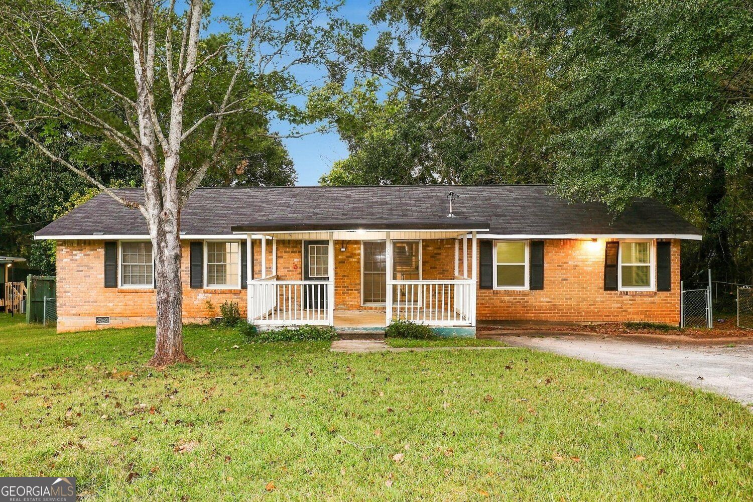 248 Essex Drive Property Photo 1