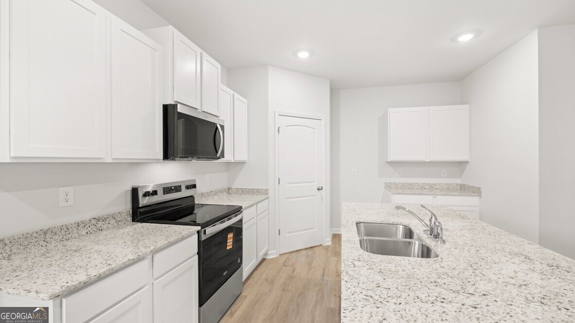 3023 Ryker Road Property Photo 7