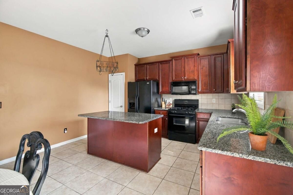 7110 Smithers Way Sw Property Photo 19