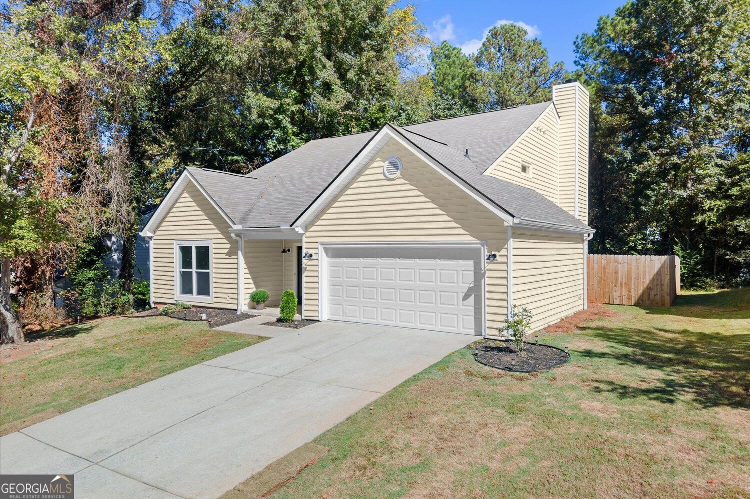 2601 Garland Way Property Photo 2