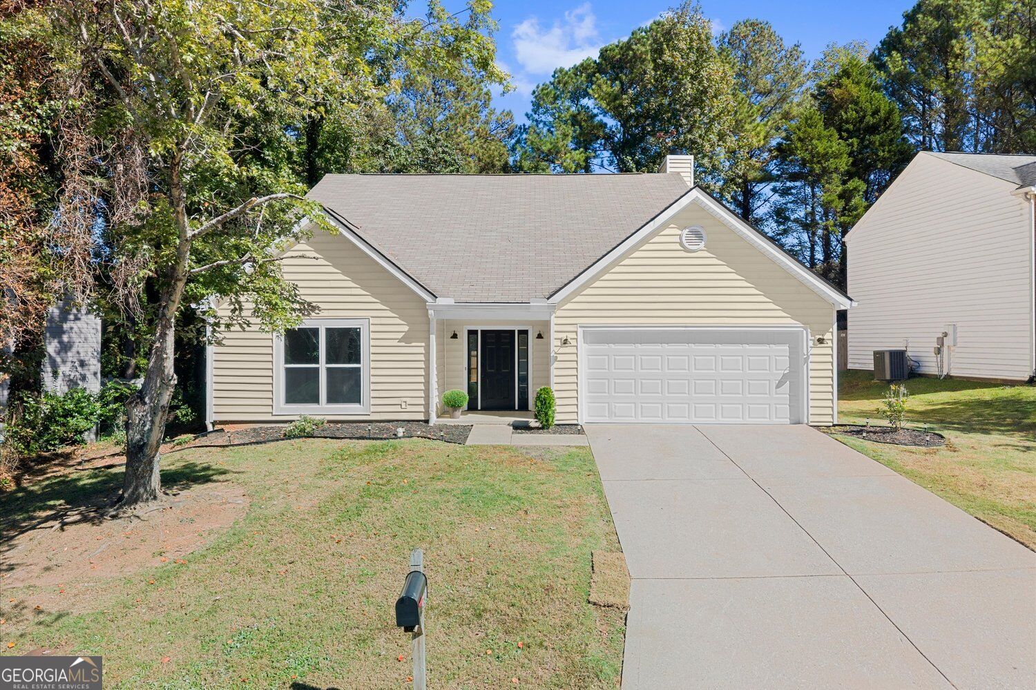 2601 Garland Way Property Photo 5