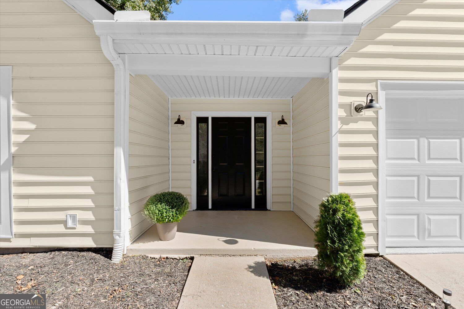 2601 Garland Way Property Photo 6
