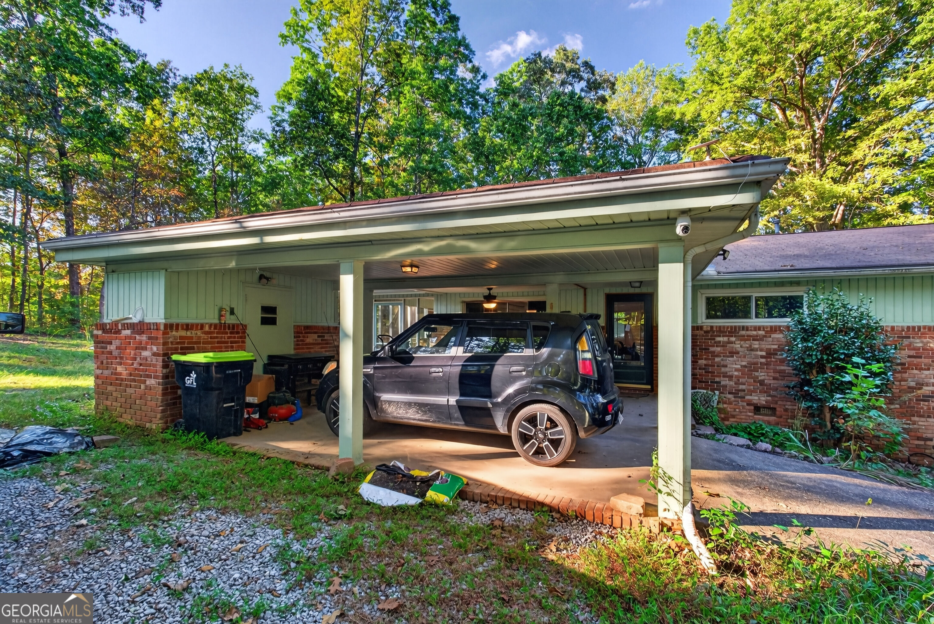 123 Lakeview Circle Property Photo 14