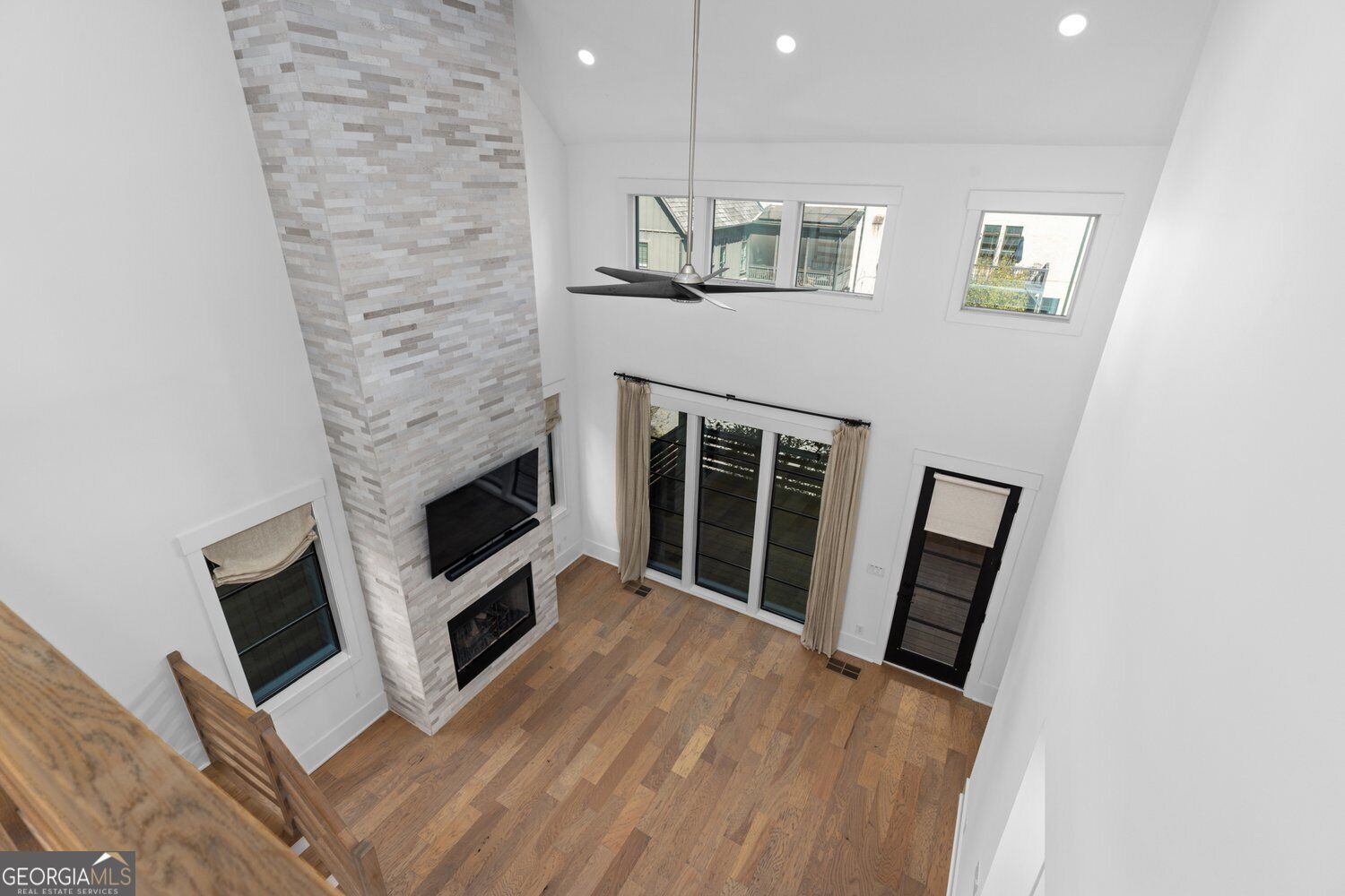 300 Mado Lane Property Photo 6