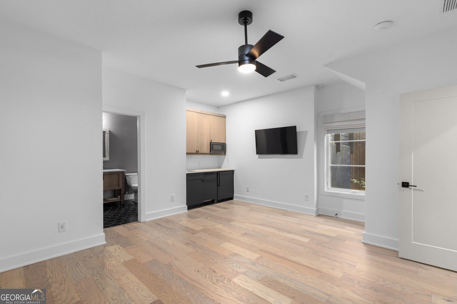 300 Mado Lane Property Photo 9