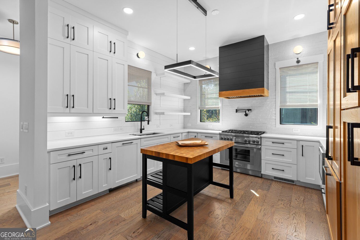 300 Mado Lane Property Photo 22