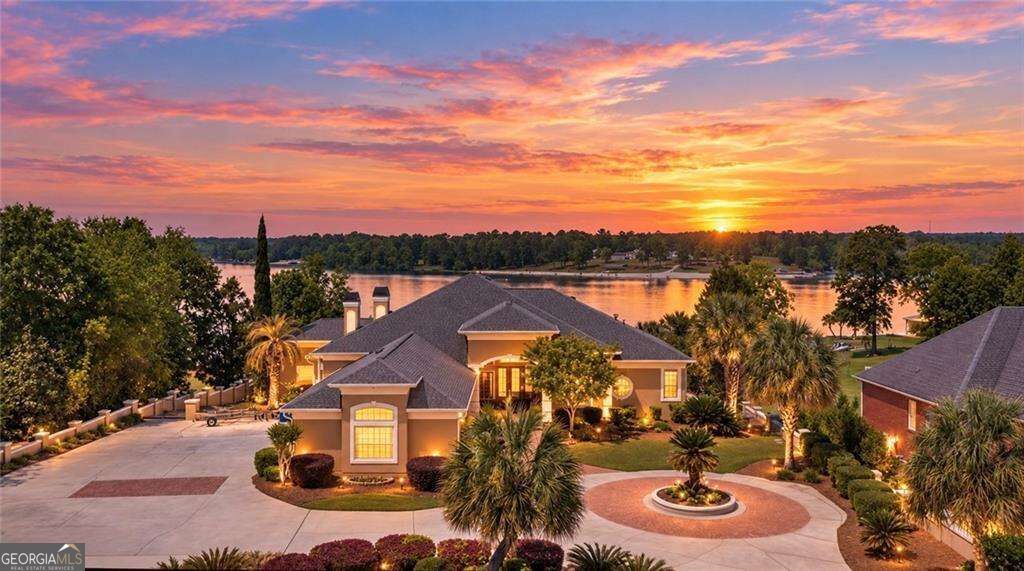 350 Hillridge Cove Property Photo 1