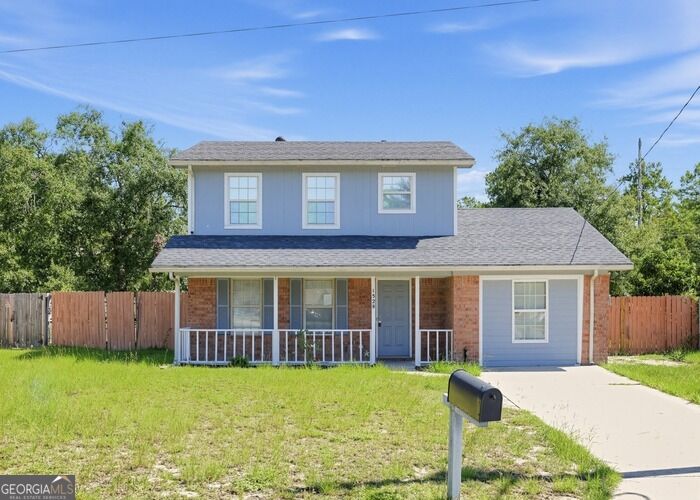 1528 Woodcrest Circle Property Photo 1