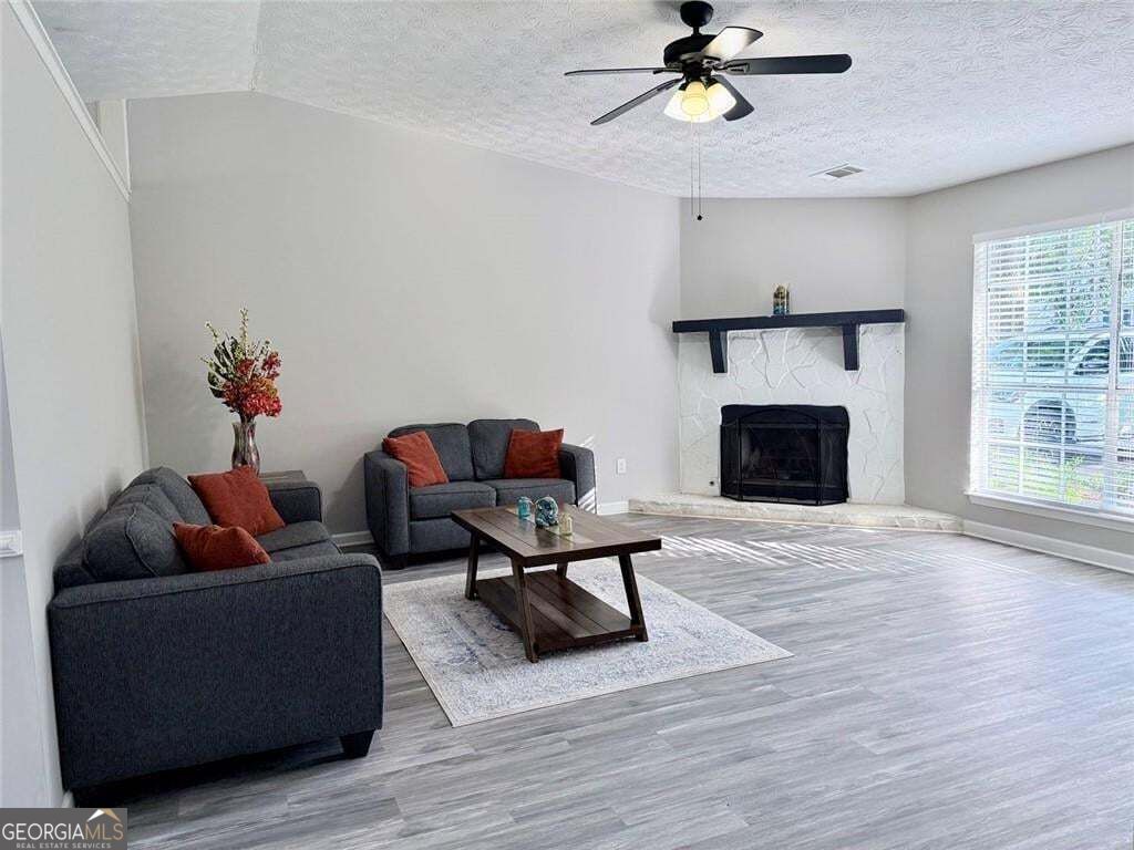 5285 Sugar Crest Drive Property Photo 4