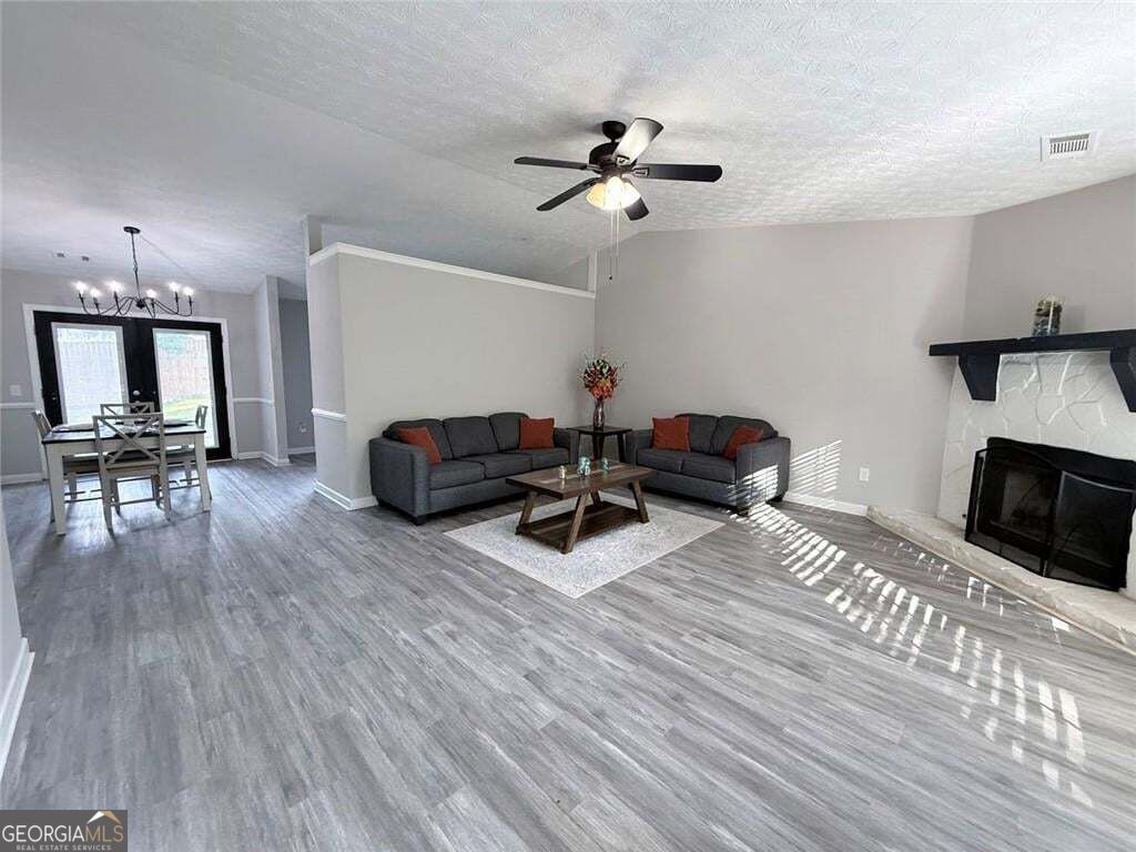 5285 Sugar Crest Drive Property Photo 5