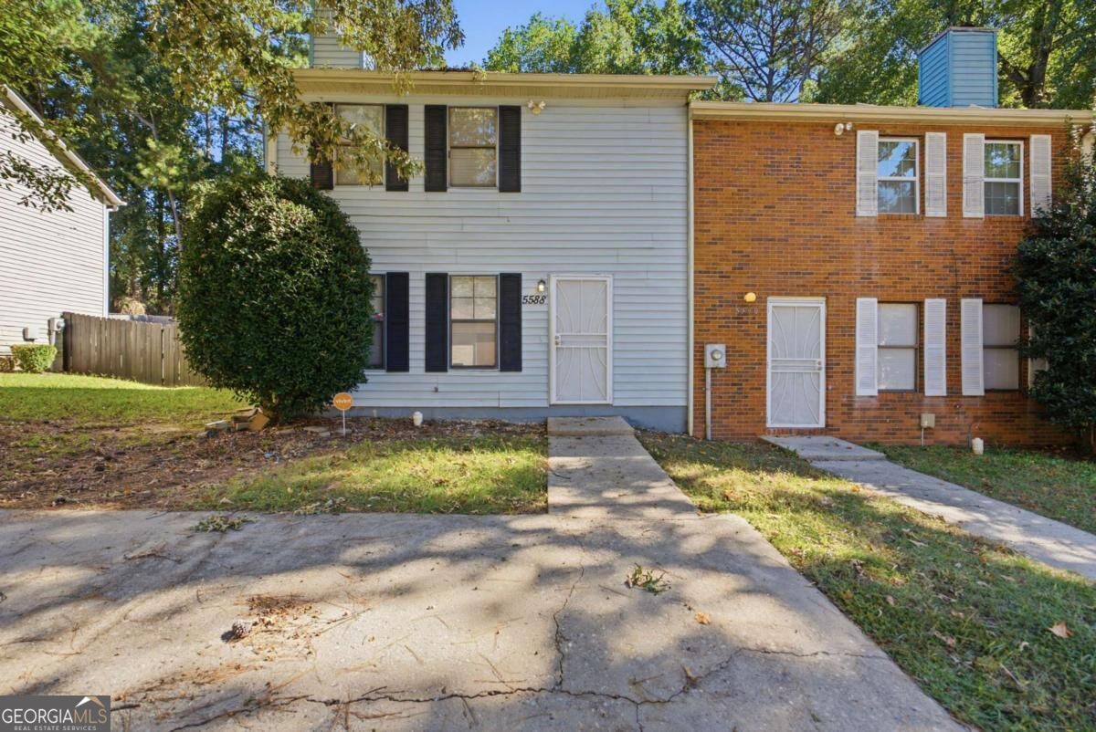 5588 Windwood Road Property Photo 1
