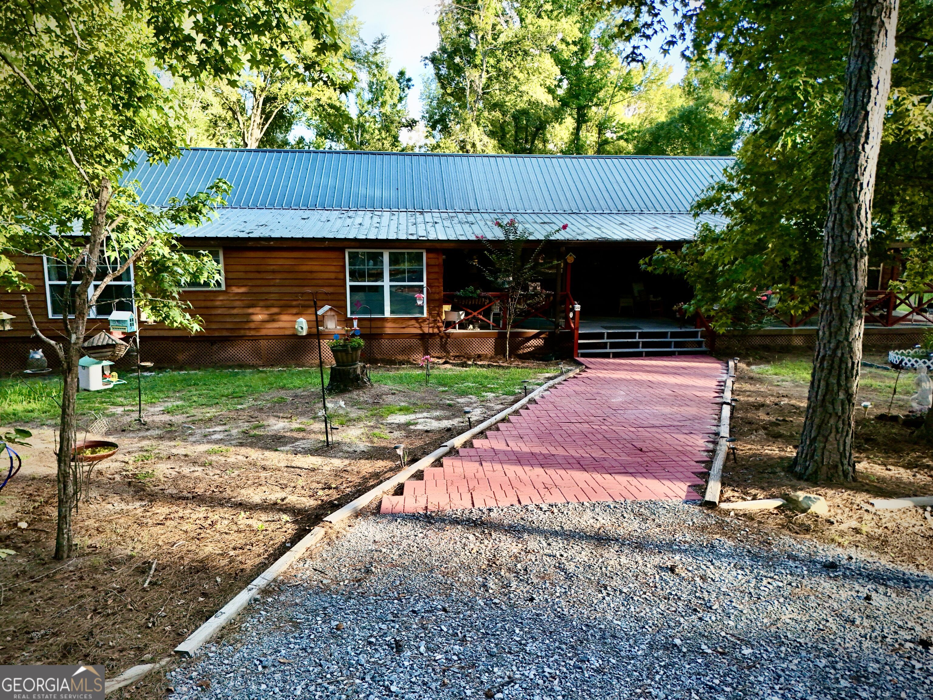 1135 Rigby Road Property Photo 1