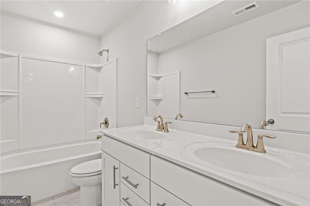 464 Dahlia Street Property Photo 12