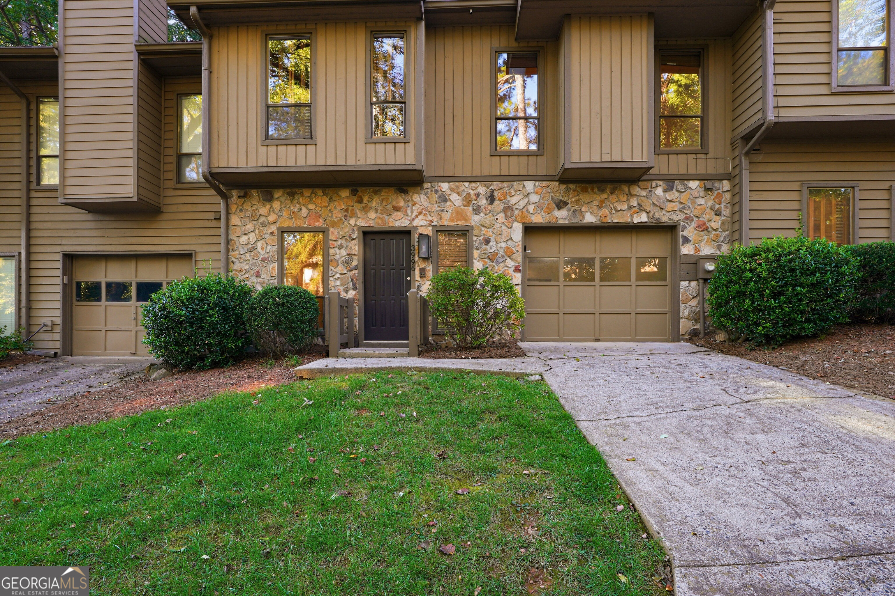 3996 Dyouville Lane Property Photo 1