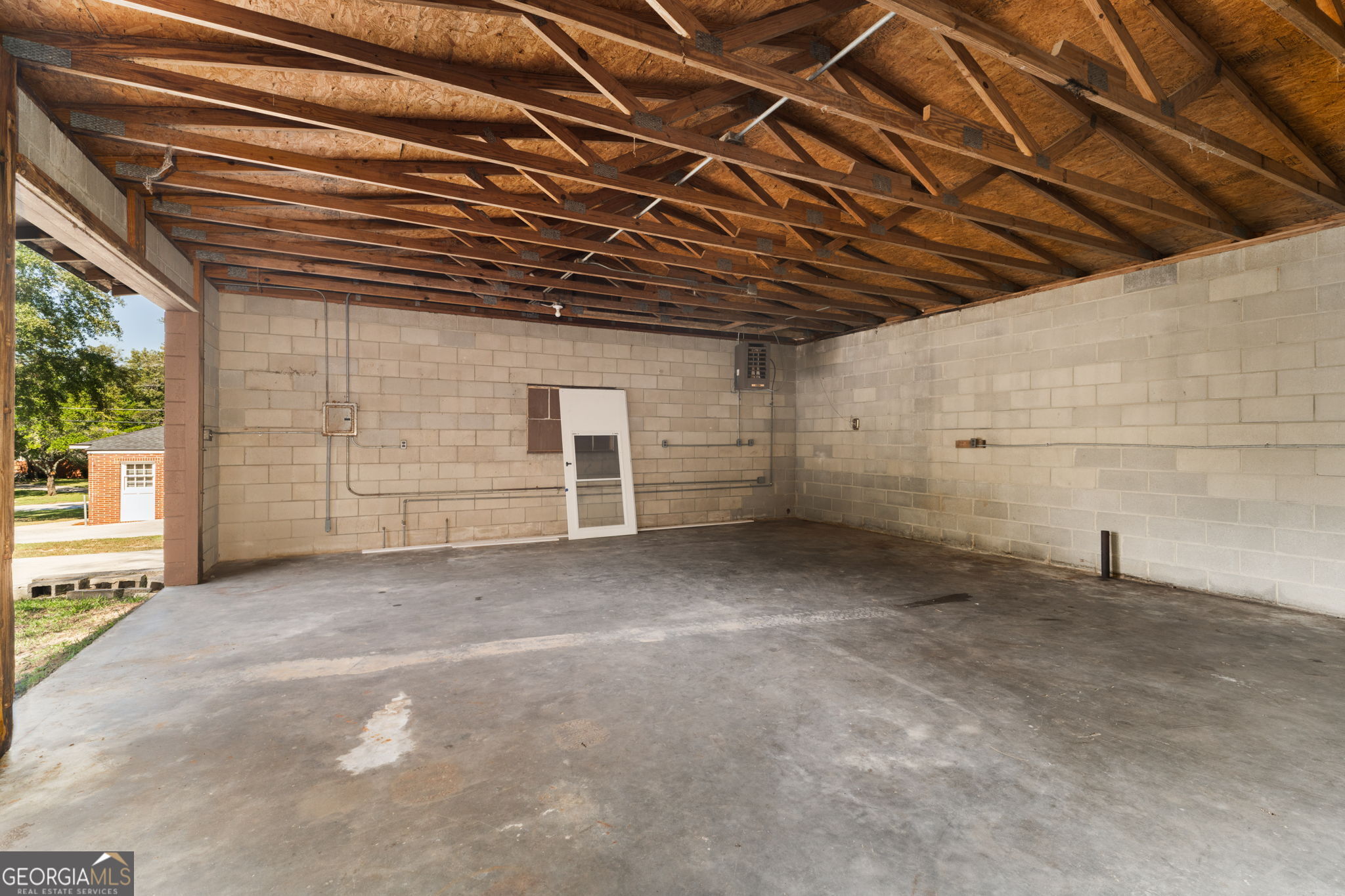 2609 Tredway Drive Property Photo 33