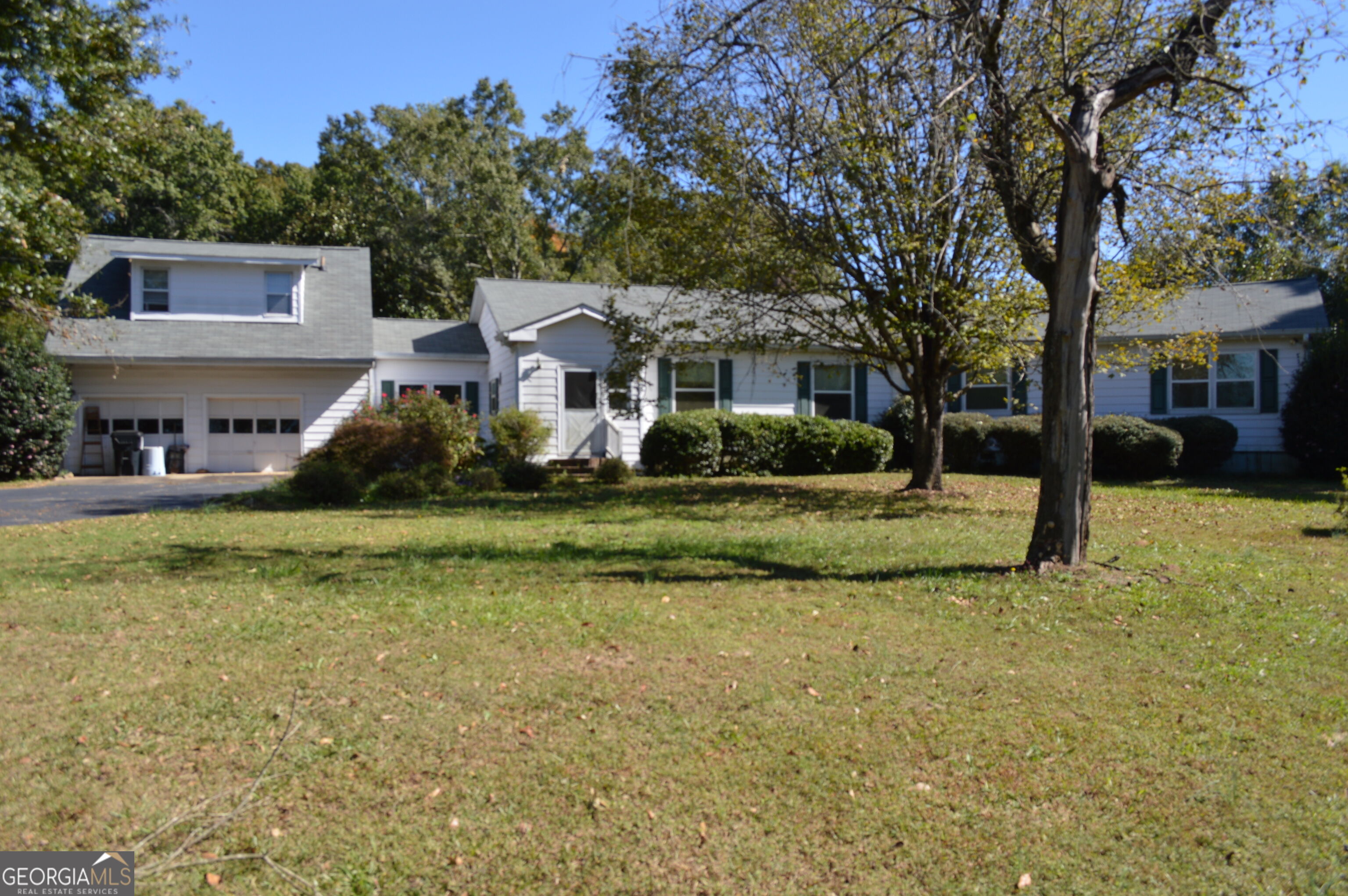2051 E Lake Road Property Photo 1