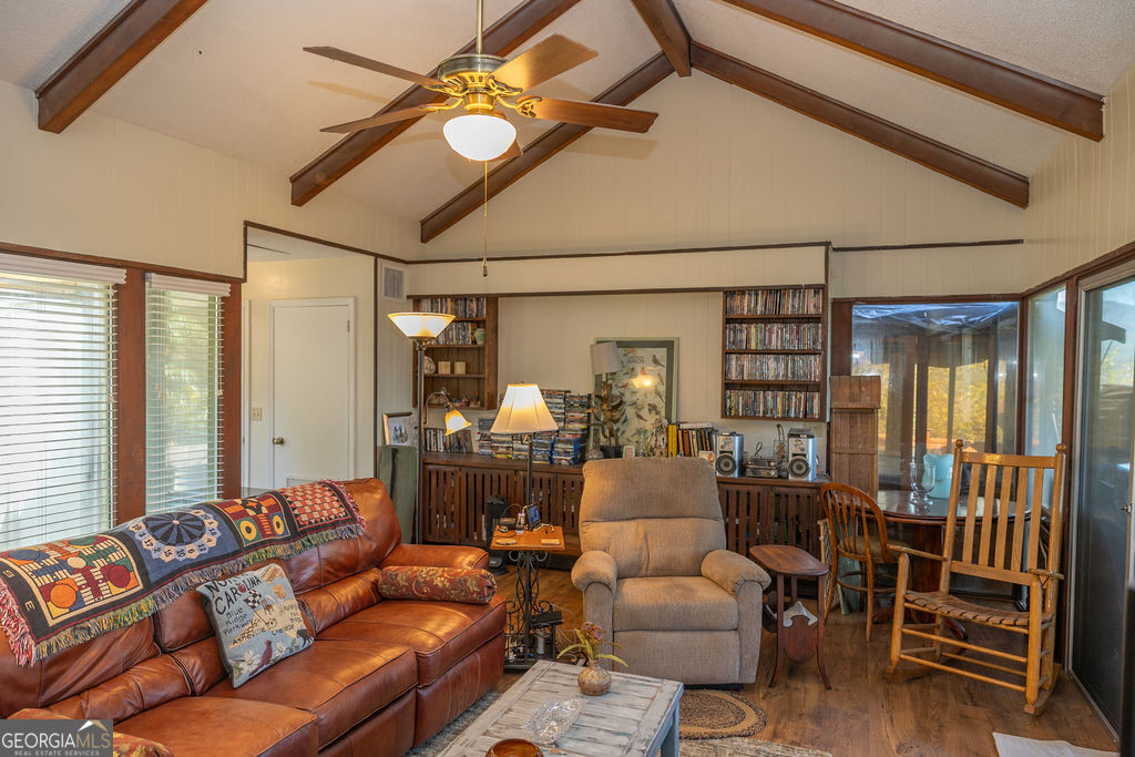 419 Ridge Cliff Property Photo 3