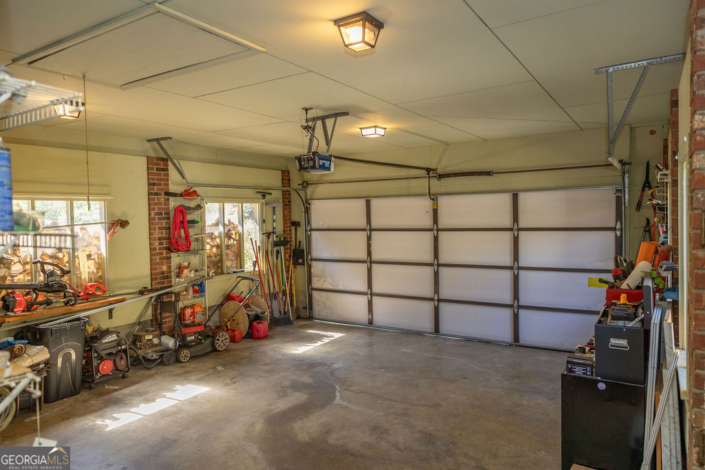 419 Ridge Cliff Property Photo 12
