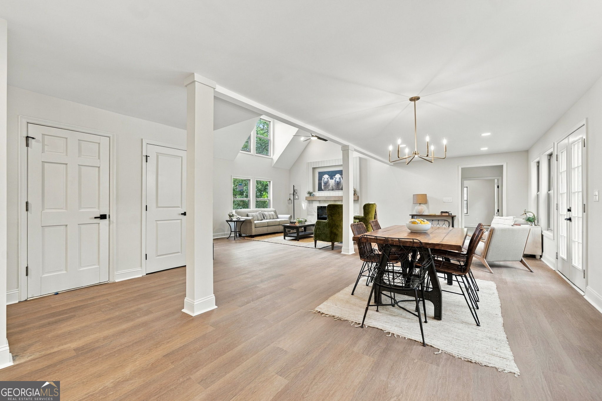 2102 Thomas Road Property Photo 17