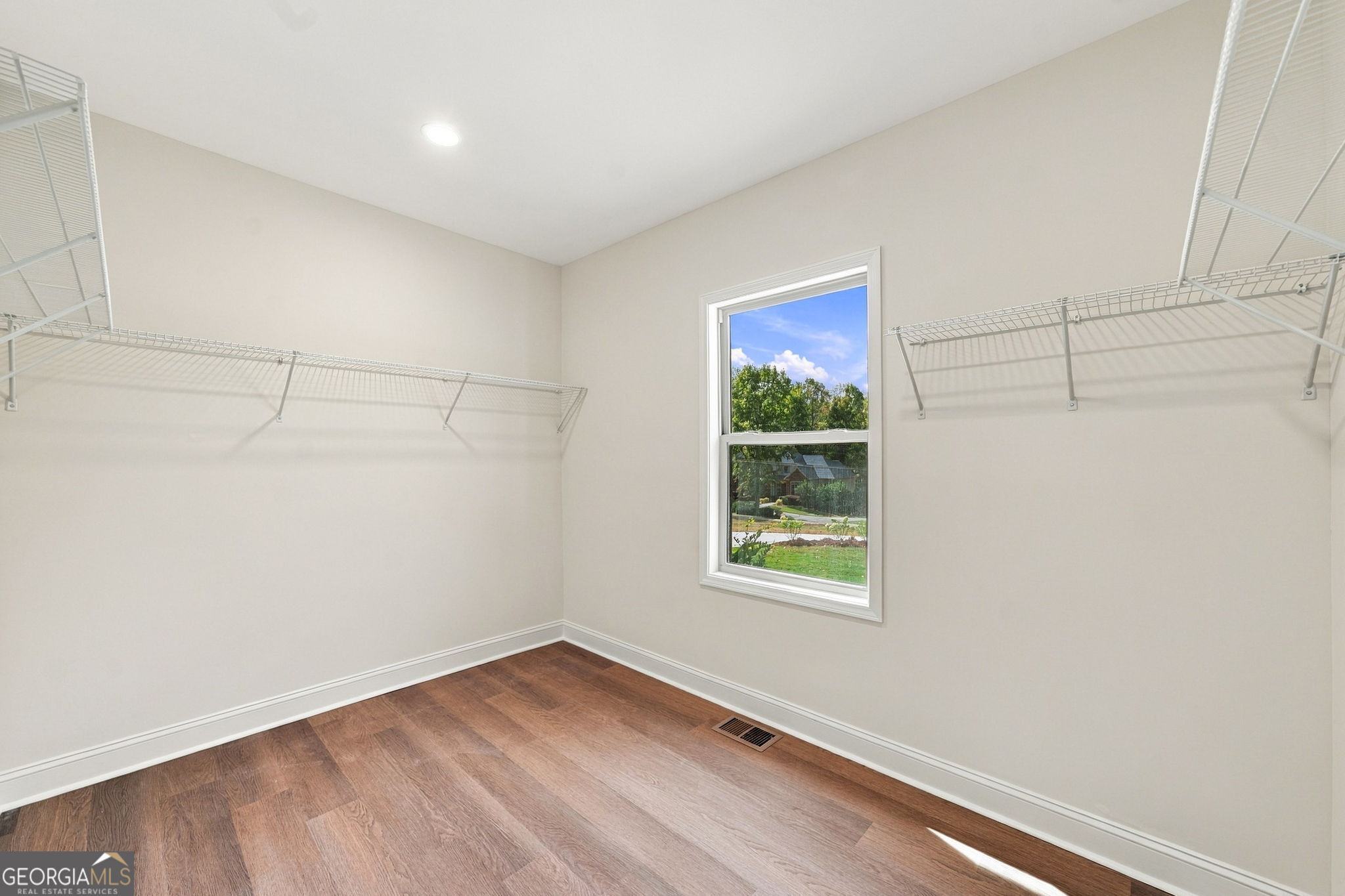 2102 Thomas Road Property Photo 33