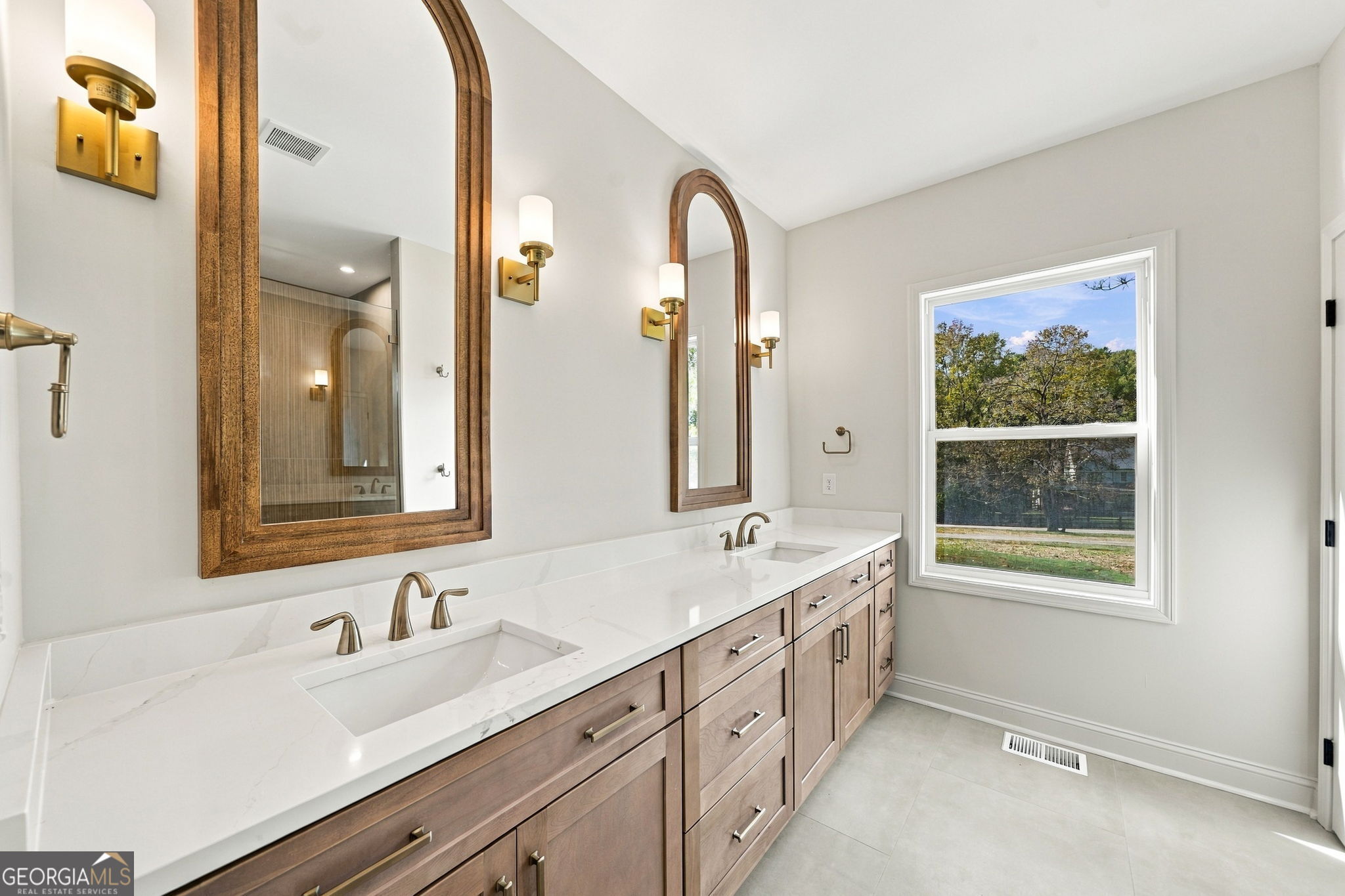 2102 Thomas Road Property Photo 36