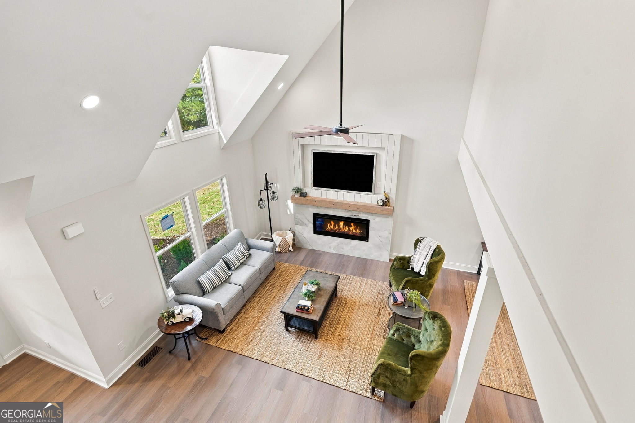 2102 Thomas Road Property Photo 39