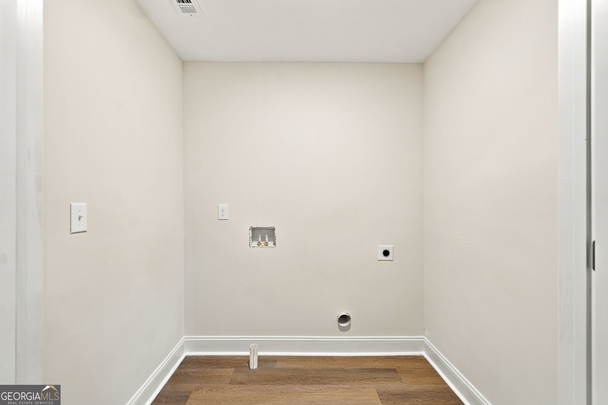 2102 Thomas Road Property Photo 52