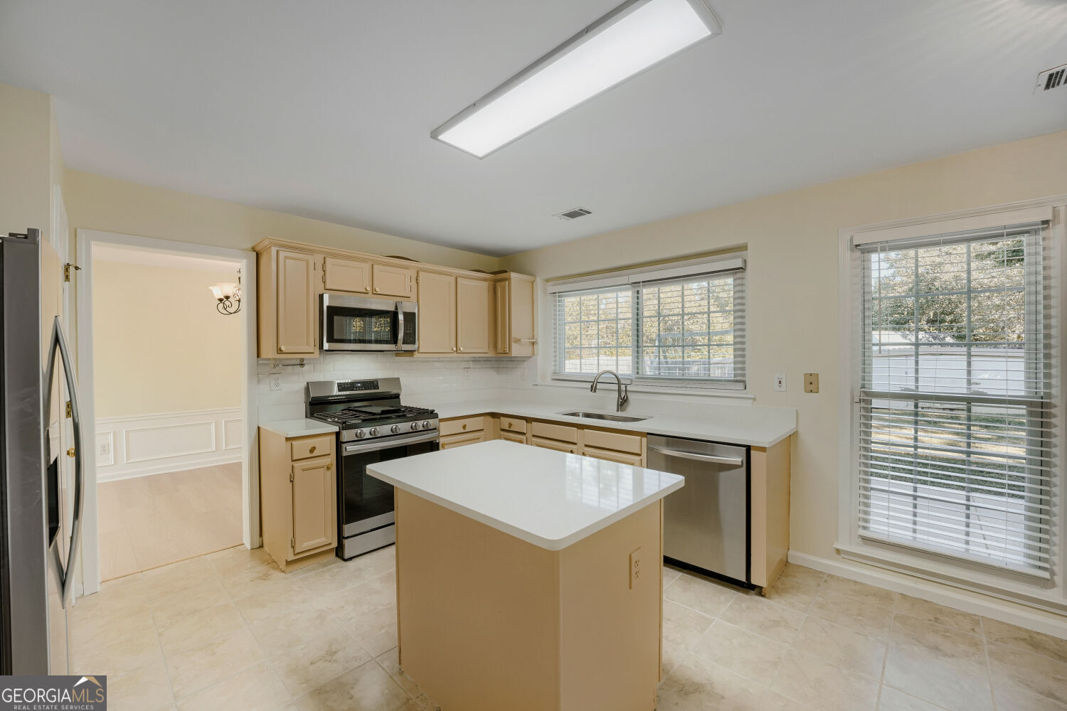 155 Thatching Lane Property Photo 11
