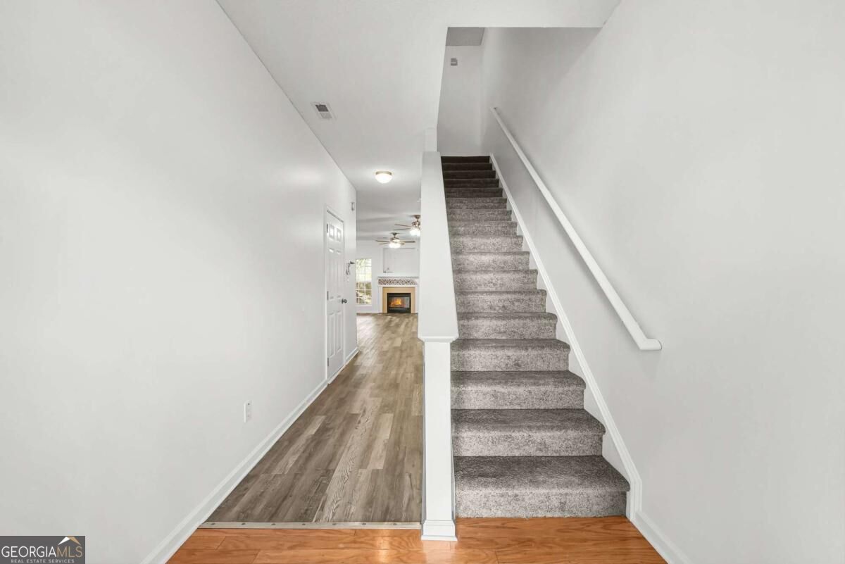 11487 S Glen Street Property Photo 5